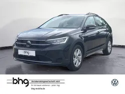 Deep black perleffekt Gebraucht 2024 VW Taigo Life SUV | 20.290 € (Fairer Preis)