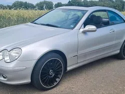 Silber Gebraucht 2004 Mercedes CLK200 Avantgarde Coupé | 4.800 €