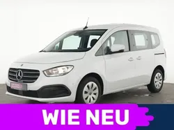 Weiß Gebraucht 2023 Mercedes T180 Van / Kleinbus | 23.676 € (Superpreis)