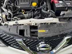 Weiß Gebraucht 2016 Nissan Qashqai Tekna SUV | 13.700 € (Etwas zu teuer)
