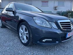 Grau Gebraucht 2009 Mercedes E200 Limousine | 9.499 € (Fairer Preis)