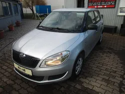 Silber Gebraucht 2015 Skoda Fabia Active Kleinwagen | 4.799 € (Fairer Preis)