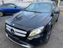 Kosmosschwarz metalliclack (metallic) Gebraucht 2016 Mercedes GLA200 Urban SUV | 17.750 € (Guter Preis)