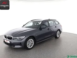 Mineralgrau Gebraucht 2022 BMW 330e Sport Line Kombi | 27.880 € (Superpreis)