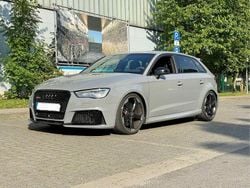 Grau Gebraucht 2016 Audi RS3 Sport Limousine | 36.500 €