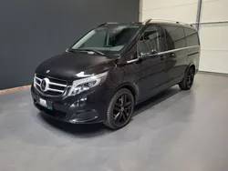 Obsidianschwarz metallic Gebraucht 2018 Mercedes V250 Avantgarde Van / Kleinbus | 43.950 € (Fairer Preis)