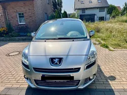 Silber Gebraucht 2013 Peugeot 5008 Business-Line Van / Kleinbus | 4.200 € (Guter Preis)