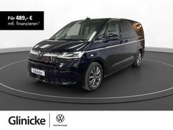 Deep black perleffekt Gebraucht 2023 VW T7 Style Van | 48.880 € (Guter Preis)