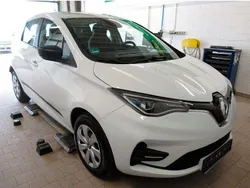Weiß Gebraucht 2020 Renault Zoe Life Kleinwagen | 10.950 € (Guter Preis)