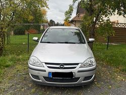 Silber Gebraucht 2004 Opel Corsa Limousine | 1.600 € (Teuer)