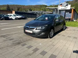 Grau Gebraucht 2012 Opel Astra Sport Kombi | 5.999 € (Etwas zu teuer)