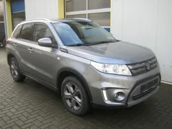 Grau Gebraucht 2016 Suzuki Vitara Comfort SUV | 17.990 € (Teuer)