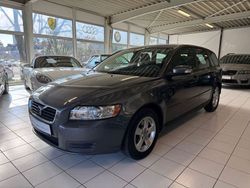 Grau Gebraucht 2008 Volvo V50 Kombi | 4.490 € (Teuer)