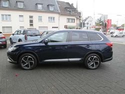 Tansanitblau Gebraucht 2016 Mitsubishi Outlander Top SUV | 17.990 € (Fairer Preis)