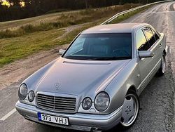 Silber Gebraucht 1996 Mercedes E320 Avantgarde Limousine | 6.500 € (Teuer)