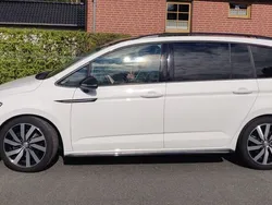 Weiß Gebraucht 2018 VW Touran R-line Van / Kleinbus | 22.900 € (Guter Preis)