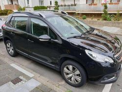 Schwarz Gebraucht 2016 Peugeot 2008 Active SUV | 9.100 € (Teuer)