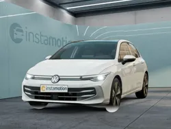 Weiß Gebraucht 2024 VW Golf VIII Style Limousine | 30.400 € (Etwas zu teuer)
