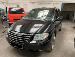 Schwarz Gebraucht 2006 Chrysler Grand Voyager Limited Van / Kleinbus | 4.200 € (Etwas zu teuer)