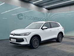 Weiß Gebraucht 2024 VW Tiguan Life SUV | 43.695 € (Etwas zu teuer)