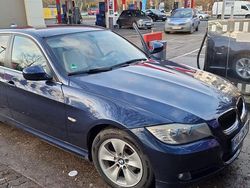 Blau Gebraucht 2010 BMW 320 Kombi | 8.500 € (Etwas zu teuer)