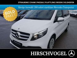 Weiß Gebraucht 2021 Mercedes V220 Van / Kleinbus | 34.900 € (Guter Preis)