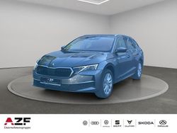 Grau Gebraucht 2024 Skoda Octavia Selection Kombi | 27.990 € (Superpreis)
