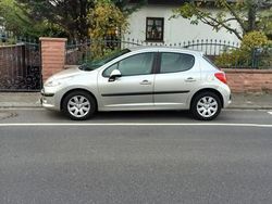 Silber Gebraucht 2006 Peugeot 207 Kleinwagen | 3.200 € (Teuer)