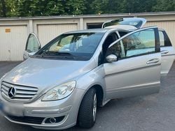 Silber Gebraucht 2007 Mercedes B180 Van / Kleinbus | 3.500 € (Teuer)