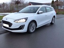 Frozen white Gebraucht 2020 Ford Focus Vignale Kombi | 12.600 € (Teuer)