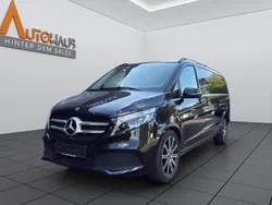 Schwarz Gebraucht 2021 Mercedes V300 Avantgarde Van / Kleinbus | 54.900 € (Fairer Preis)