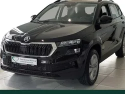 Schwarz Neu 2025 Skoda Karoq Selection SUV | 41.388 € (Teuer)