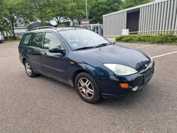 Blau Gebraucht 2000 Ford Focus Kombi | 700 € (Fairer Preis)