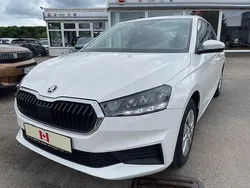 Weiß Gebraucht 2022 Skoda Fabia Ambition Limousine | 15.200 € (Fairer Preis)