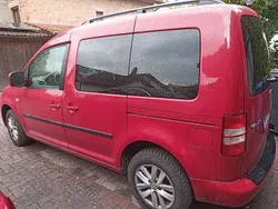 Rot Gebraucht 2013 VW Caddy Comfortline Van / Kleinbus | 8.900 € (Etwas zu teuer)