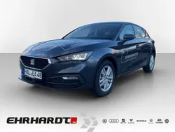 Grau Gebraucht 2024 Seat Leon Style Kleinwagen | 30.450 € (Fairer Preis)