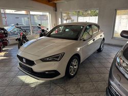 Weiß Gebraucht 2024 Seat Leon Style Limousine | 19.887 € (Fairer Preis)