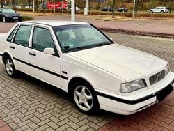 Weiß Gebraucht 1997 Volvo 460 Limousine | 1.199 €