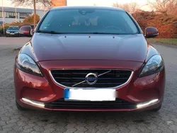 Rot Gebraucht 2012 Volvo V40 Kombi | 8.250 € (Teuer)