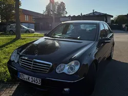 Blau Gebraucht 2004 Mercedes C220 Avantgarde Limousine | 3.990 € (Teuer)