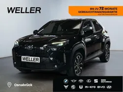 Mysticschwarz mica Gebraucht 2022 Toyota Yaris Hybrid Connect Style | 25.750 € (Fairer Preis)