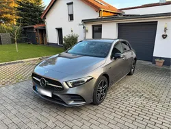 Grau Gebraucht 2021 Mercedes A250 AMG Limousine | 24.500 € (Fairer Preis)