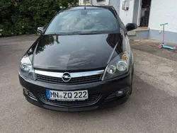 Schwarz Gebraucht 2006 Opel Astra Cabriolet Cosmo Cabrio | 2.899 € (Guter Preis)