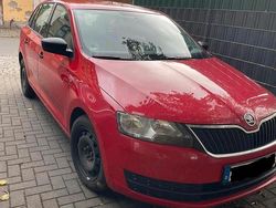 Rot Gebraucht 2014 Skoda Rapid Kombi | 5.900 €