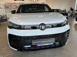 Weiß Gebraucht 2024 VW Tiguan R-line SUV | 49.990 € (Etwas zu teuer)