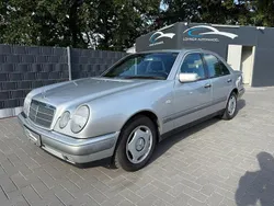 Silber Gebraucht 1998 Mercedes E240 Elegance Limousine | 3.899 € (Etwas zu teuer)