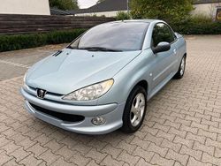 Blau Gebraucht 2004 Peugeot 206 CC Cabrio | 2.450 € (Fairer Preis)