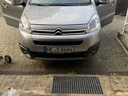 Grau Gebraucht 2018 Citroën Berlingo Van / Kleinbus | 9.400 € (Guter Preis)