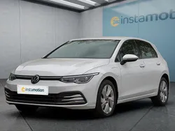 Weiß Gebraucht 2022 VW Golf VIII Kleinwagen | 21.499 € (Guter Preis)