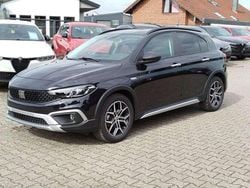 Cinema schwarz Gebraucht 2024 Fiat Tipo Cross Limousine | 22.490 € (Fairer Preis)